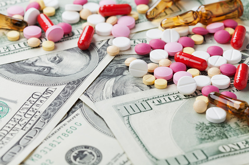 medicijnen  -macht en monopolie industrie